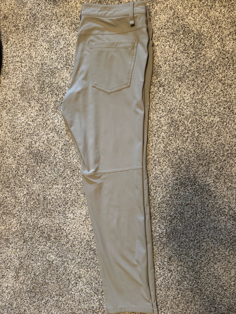 lululemon athletica Men's Stretch Chinos in Light Gray